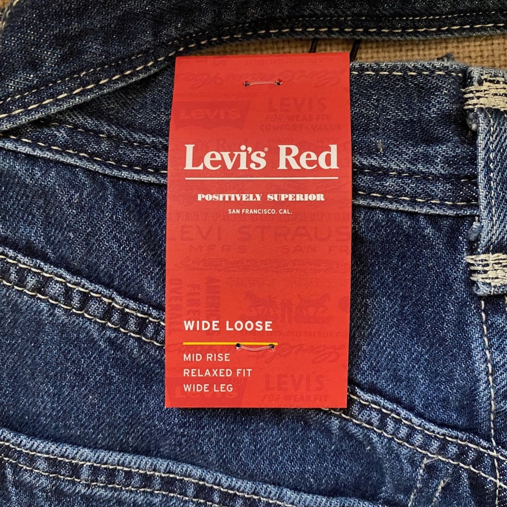 Levi's Red - Premium Denim - Loose Wide Leg Jeans Baggy 25x30 ~NWT - Picture 5 of 12